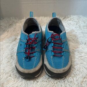 OluKai Kia’i trainer, hiker style shoe, women’s size 7.